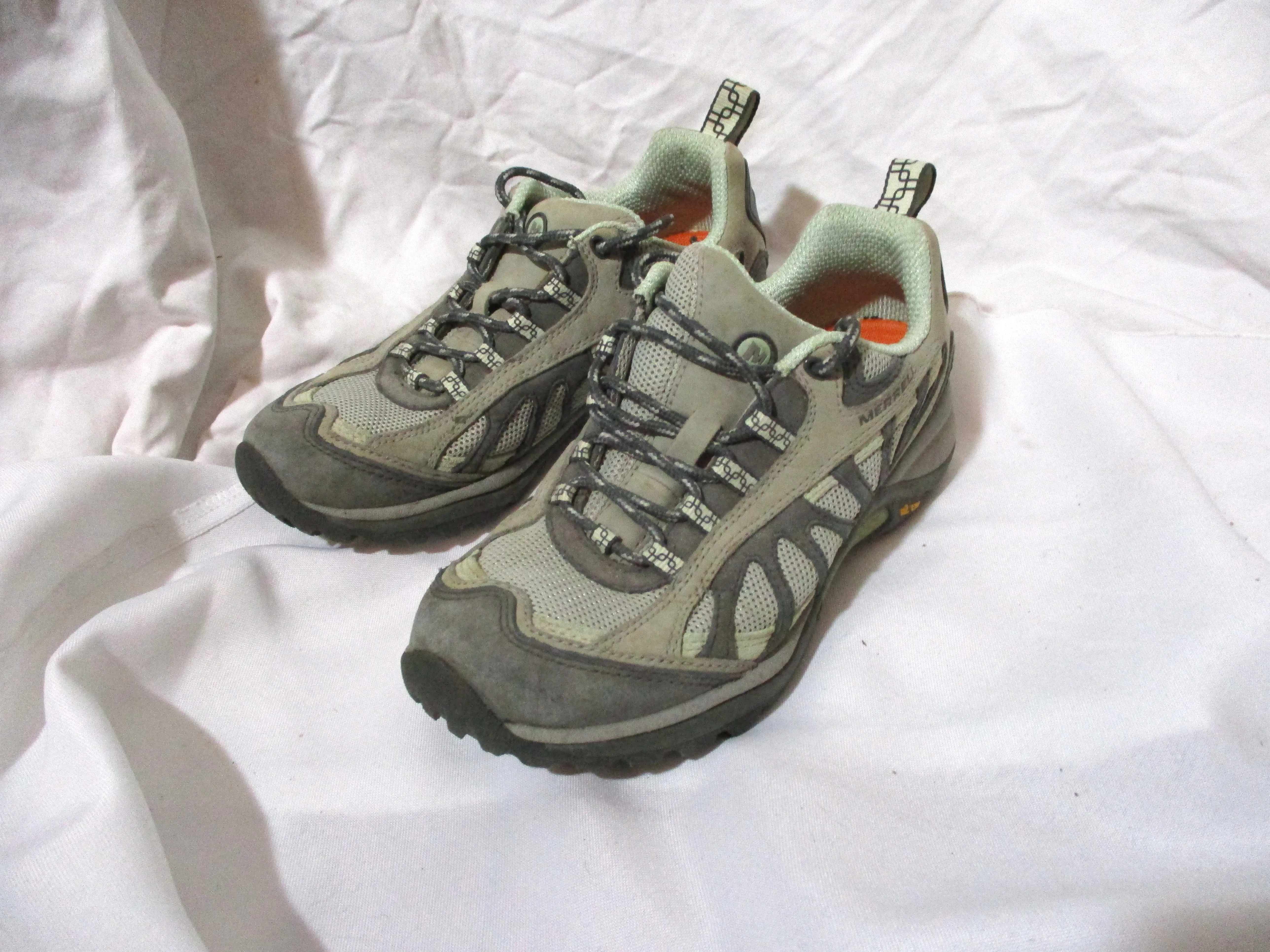 MERRELL SIREN VENTILATOR FIELD Hiking Running  Walking Shoe Trek 6.5 GREY MINT